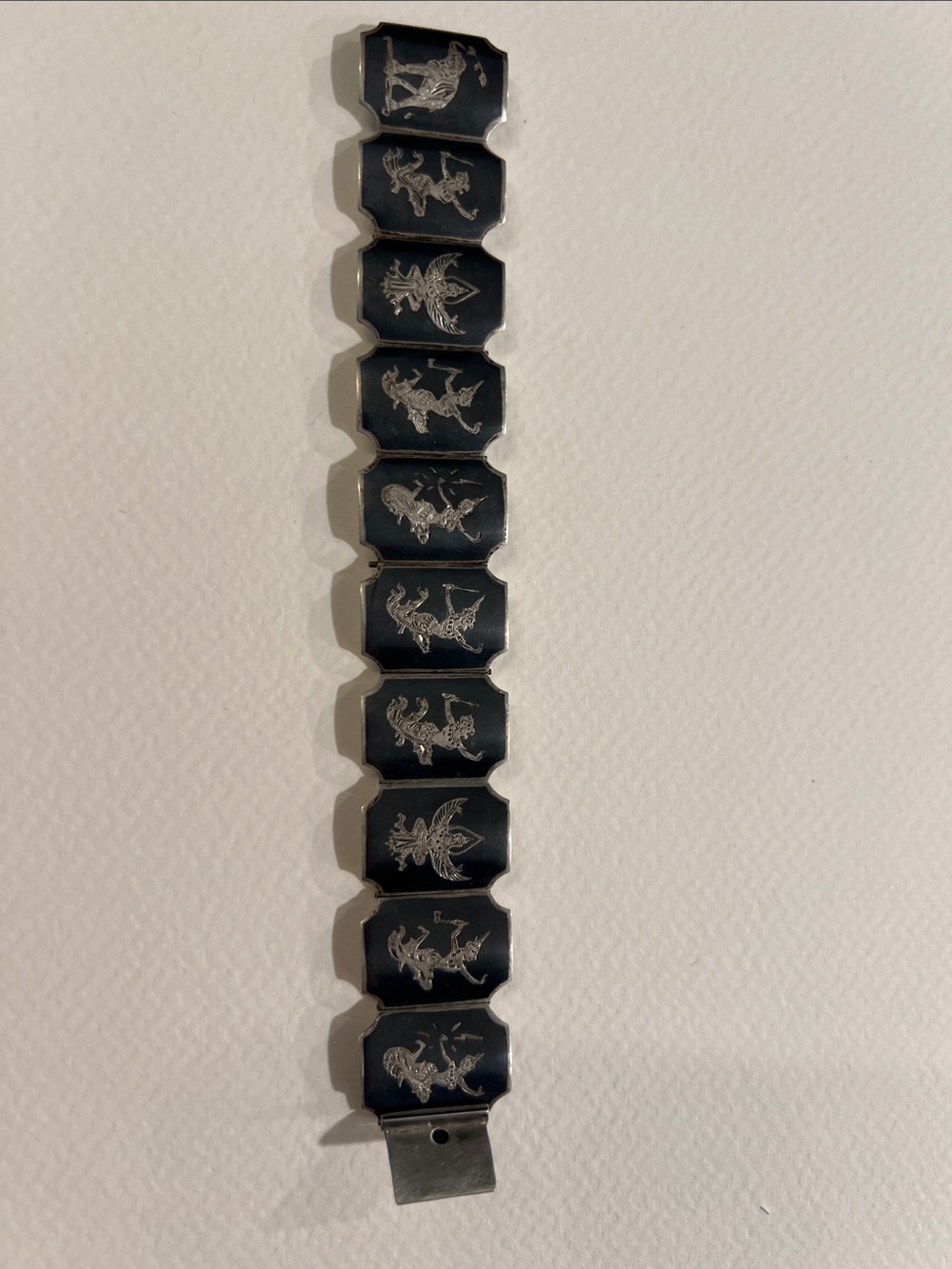 Vintage Sterling Silver Siam Dark Blue/Grey Enamel Panel Dragon Link Bracelet